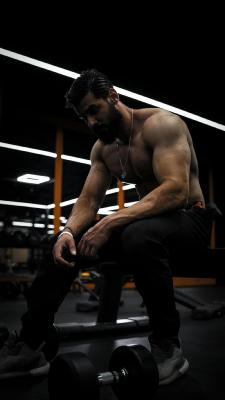 Muscu, humour et second degr� : les accessoires parfaits pour un style bien beauf assum�